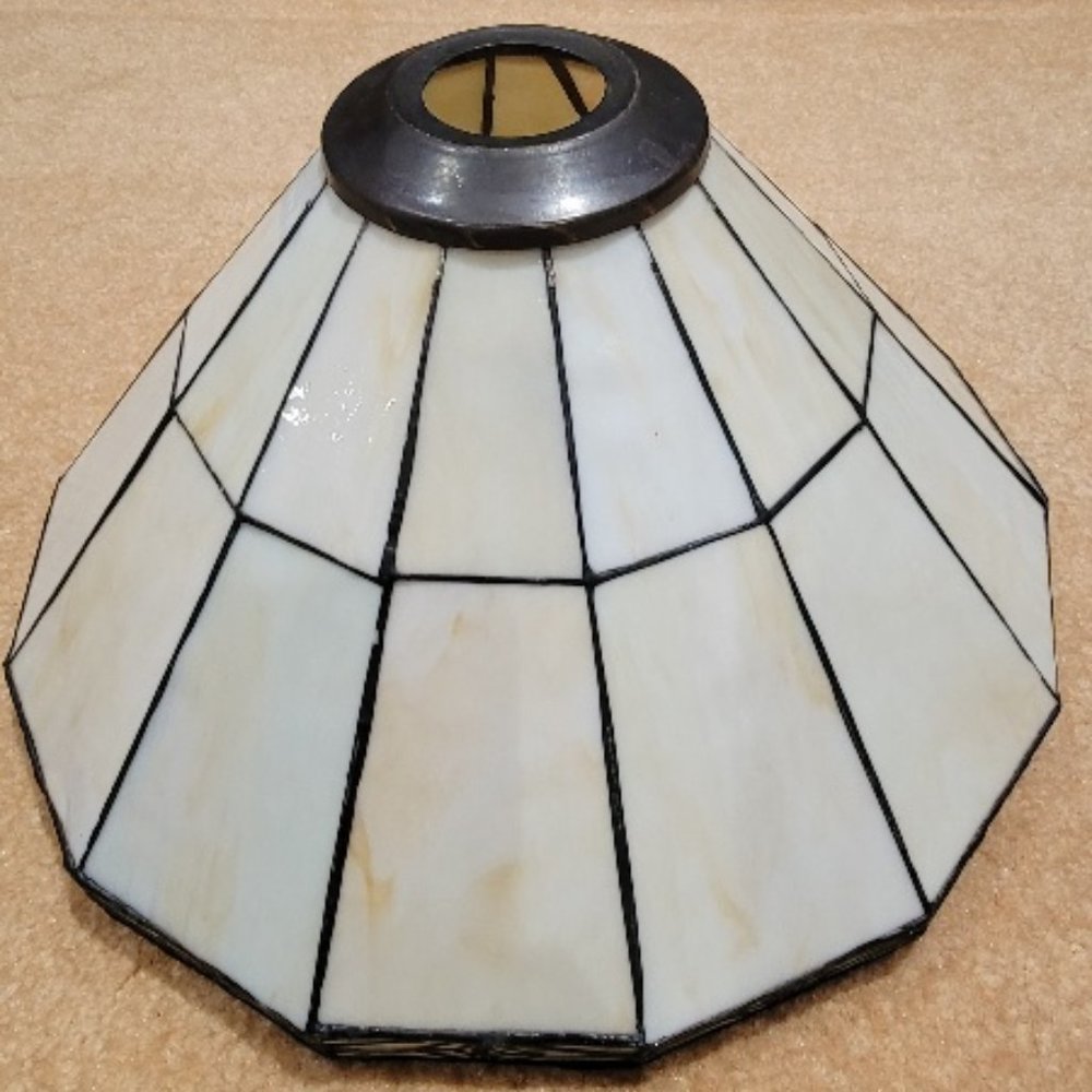 TIFFINY Style Beige / Crème  Stain Glass Lamp Shade